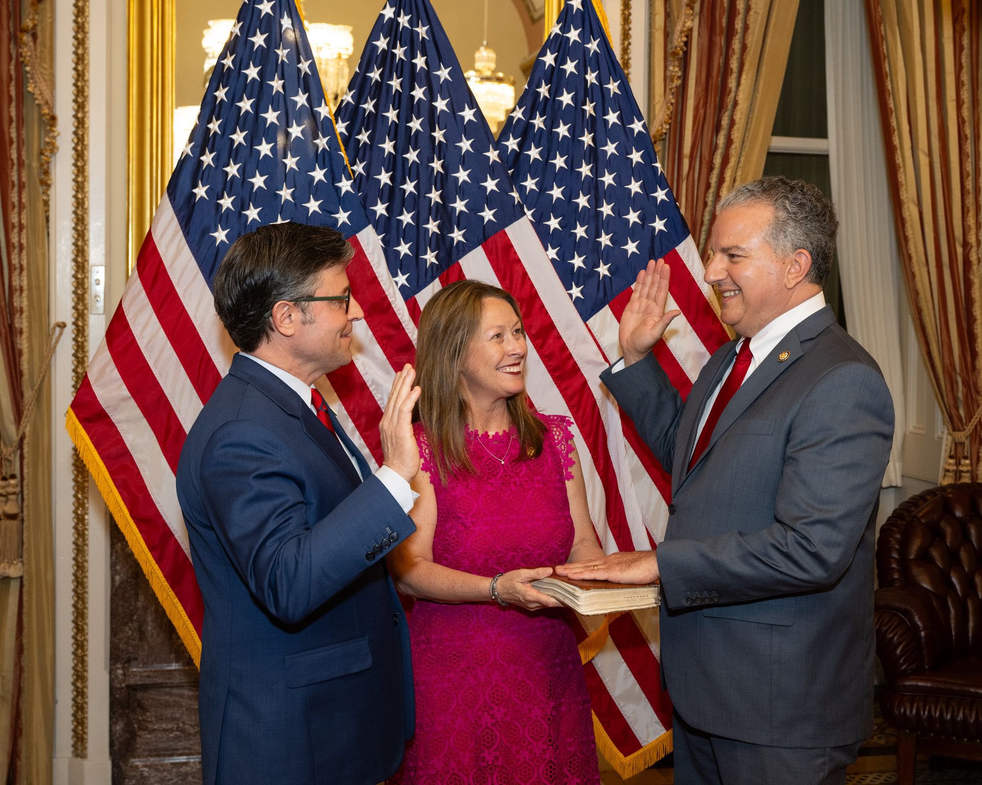 swearing_in.jpg Image