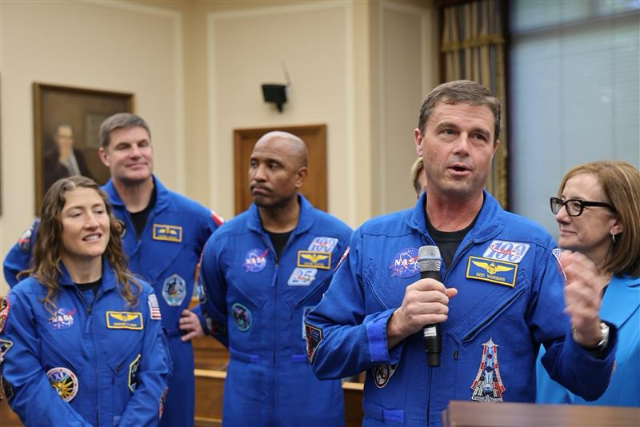 Artemis_II_Crew_Reception_2.png Image